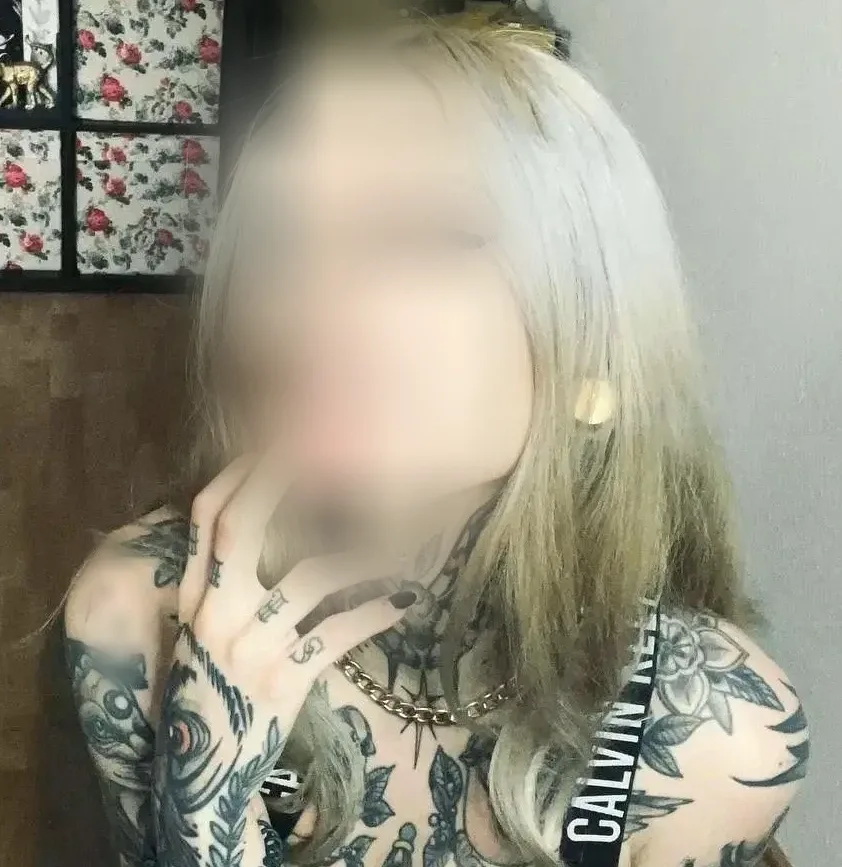 Aya, 21