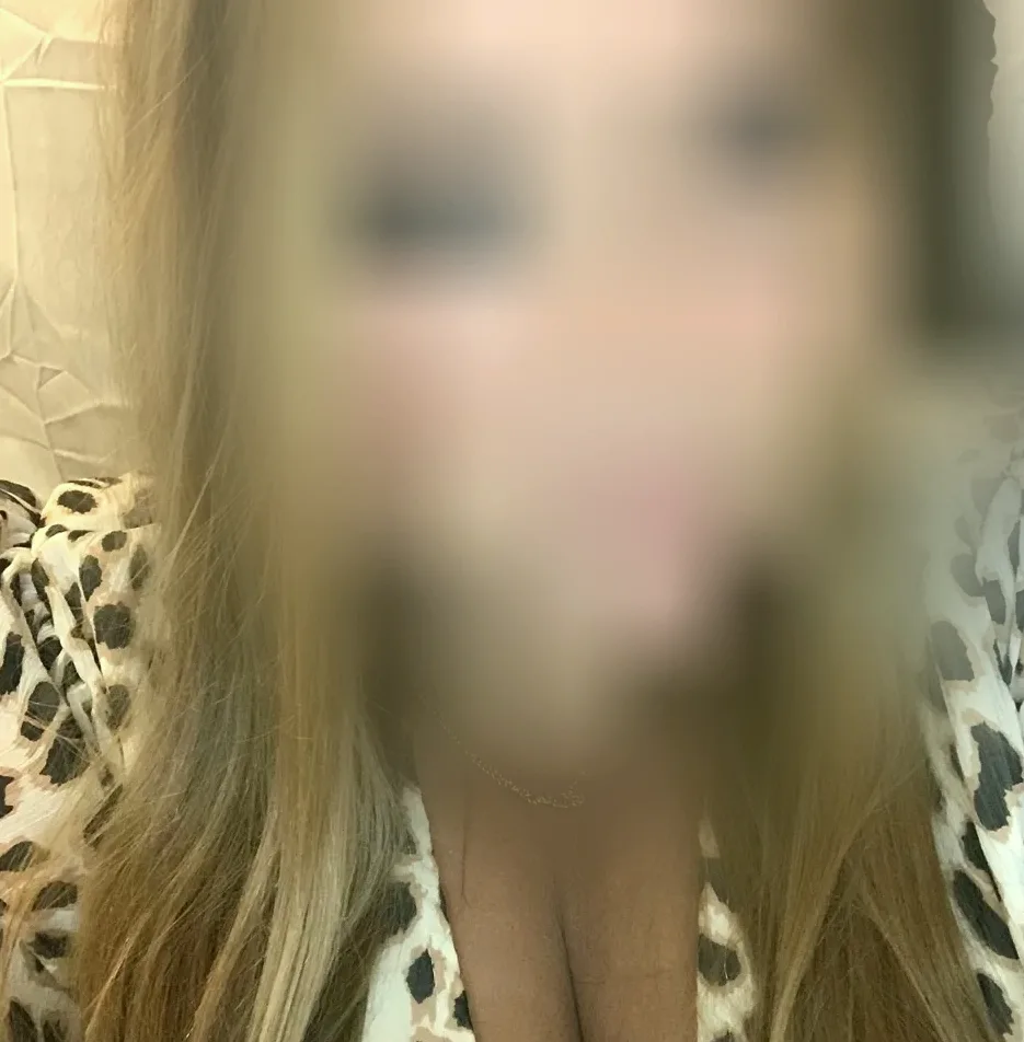 Hajar, 32