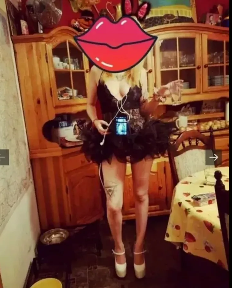 Monique, 34